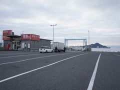 直島へは宇野港から行きました、航路は他にもあります。