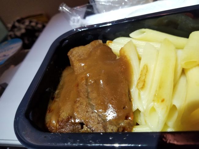 このほほ肉はメチャクチャ柔らかかったです。<br /><br />スプーンだけでも切れちゃうくらい。<br />これは選んで正解でした。