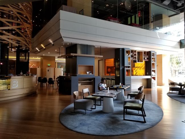 スタイリッシュな雰囲気のロビーです。