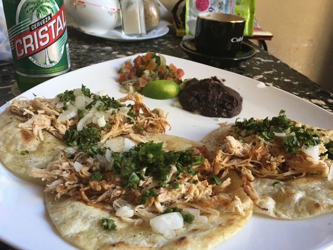 近くの「El Cafe」に行ったら、並んでる人がいるのでやめておく。<br />「El　Dandy」再び。<br />