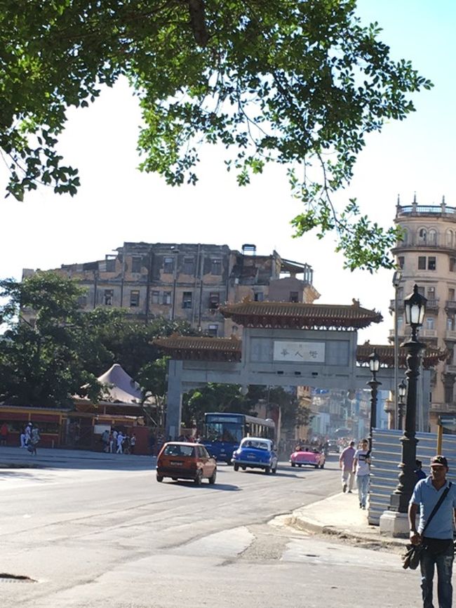 中華門を眺めながら…今日は、歩いてアパートまで帰ります。