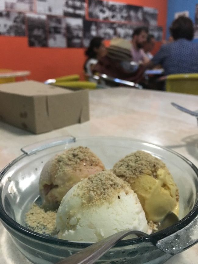 種類が選べて、私はバニラ、マンゴー、グアバに。<br />夫は、バニラ、チョコ、マンゴー。