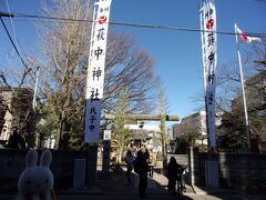 １番、萩中東官守稲荷神社に到着です。