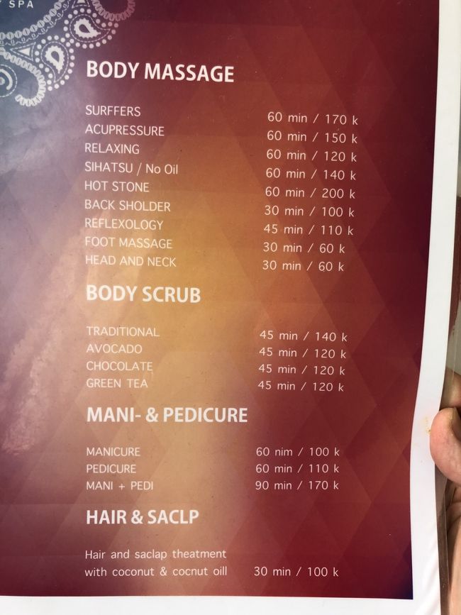 あまり疲れていないけど、マッサージ屋がエドカフェの隣に出来たので行ってみました。<br />スタッフは1人しかいないので、予約必須です。