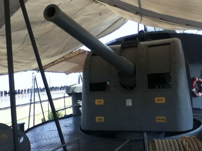 メコン号見物はただ！　無料です！　ありがとう！