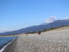 やりました。富士山と駿河湾。
もう少し海を入れたかったけど、波が・・・。
