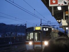 静岡麦酒旅を思いついたのは、前日の23時頃。
それは旅行記で某鉄子が静岡麦酒を美味しそうに飲んでおられたから。
行き先を思いついたらすぐ就寝。

早朝に地元駅を出発。
米原駅発7:07ー9:48浜松駅着　特別快速浜松行き