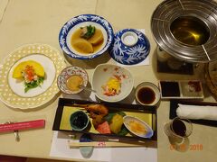 　赤倉ホテルの夕食。