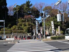 9：45分、京急線新馬場駅からすぐの品川神社。
七福神の大黒天を祀る。