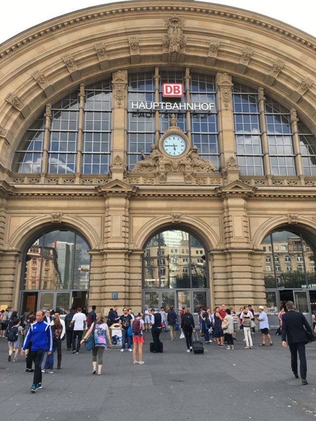 そして、再びフランクフルト中央駅へ。<br />