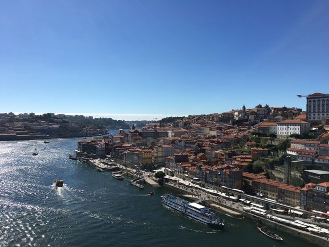 こんな景色を眺めながら、橋を渡る。<br />なんて贅沢な時間！