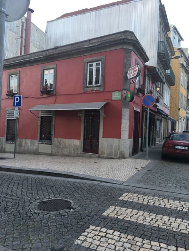 レストランの外観です。かわいらしくて、そこもお気に入り。後日、また伺いましたが、時間が合わずこの1回のみとなってしまい、残念。