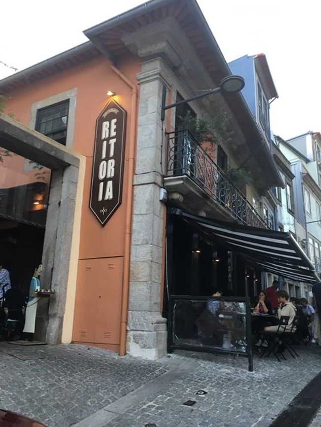 帰り道に通りがかったこちらも、賑わってたお店。