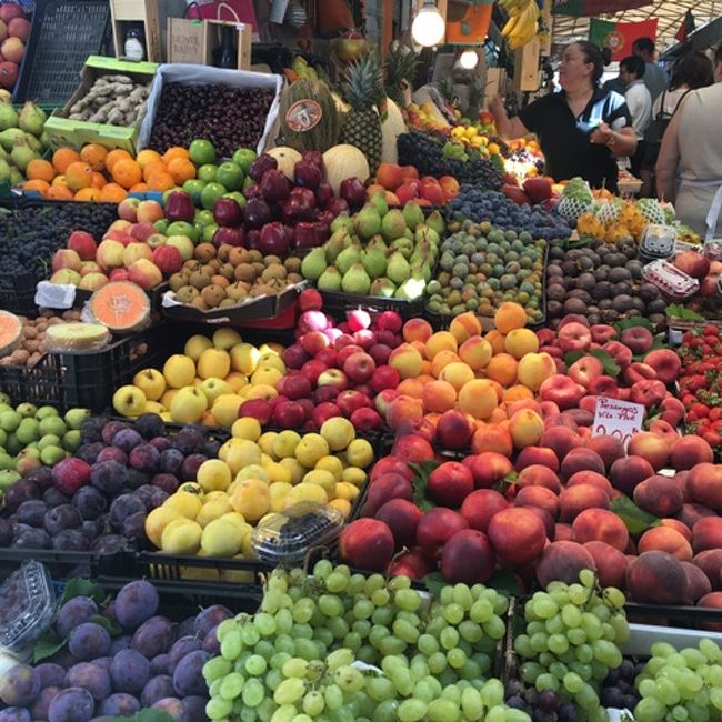 そのまま歩いて、ボリャオン市場へ。美味しそうなフルーツ♪