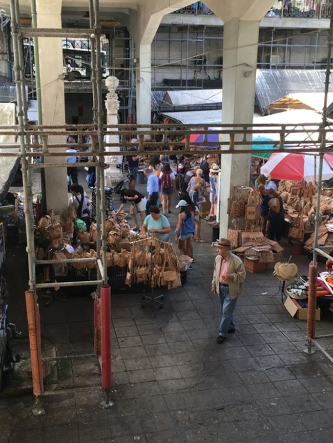 こんなコルク製品を取り扱うお店もあります。