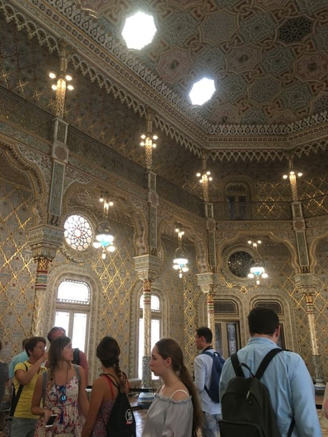 はぁー。もし、私がこの宮殿に住んでいたら…住んでいたら…毎日この部屋の中にいたとしたら…きっと、外に出たくなるかもしれない。