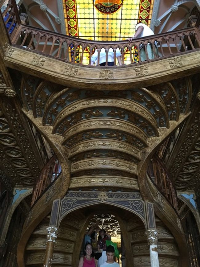 この階段!!!誰が、どんな思いで、この階段をつくったのか！