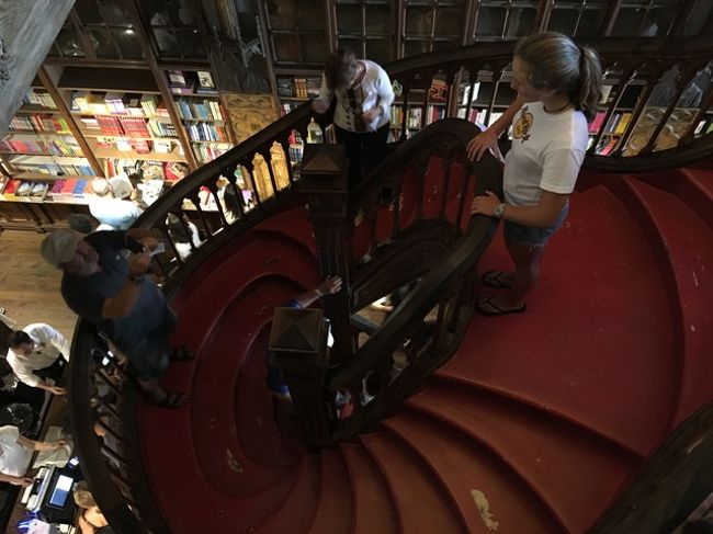 ぐるぐる階段。