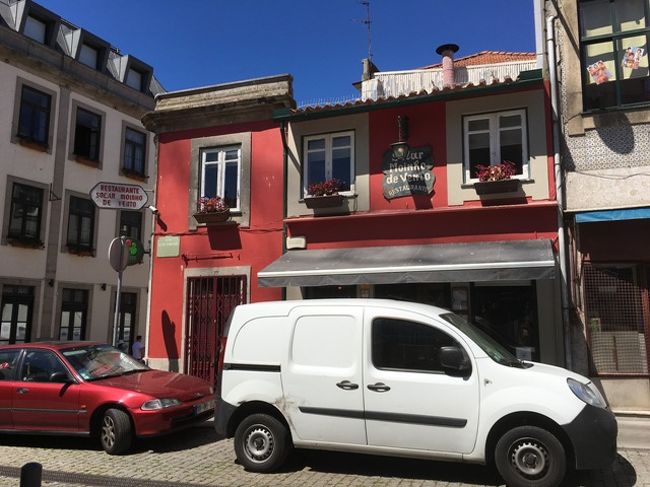 お気に入りのレストランへ。