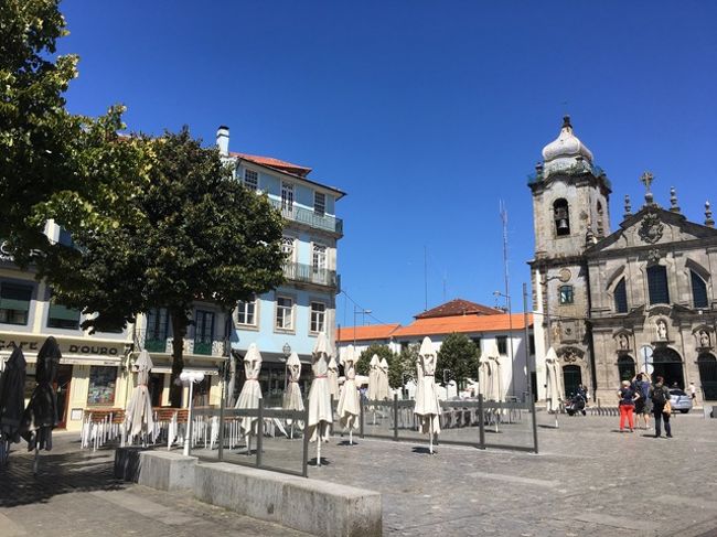 前にこんな広場が。