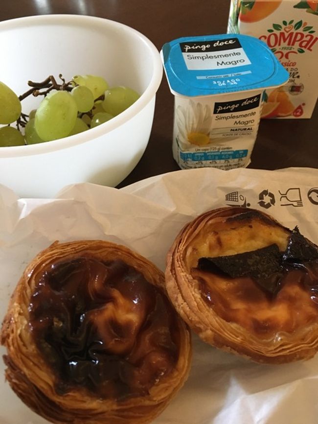 8/7（月）おはようございます。ポルトでの最後の朝食になります。本日は、ポルトからリスボンに向けて列車移動をします。チケットはすでに購入済み。