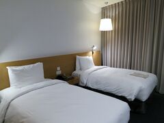 ホテルに到着。
きょう泊まるホテルはnest hotel。
