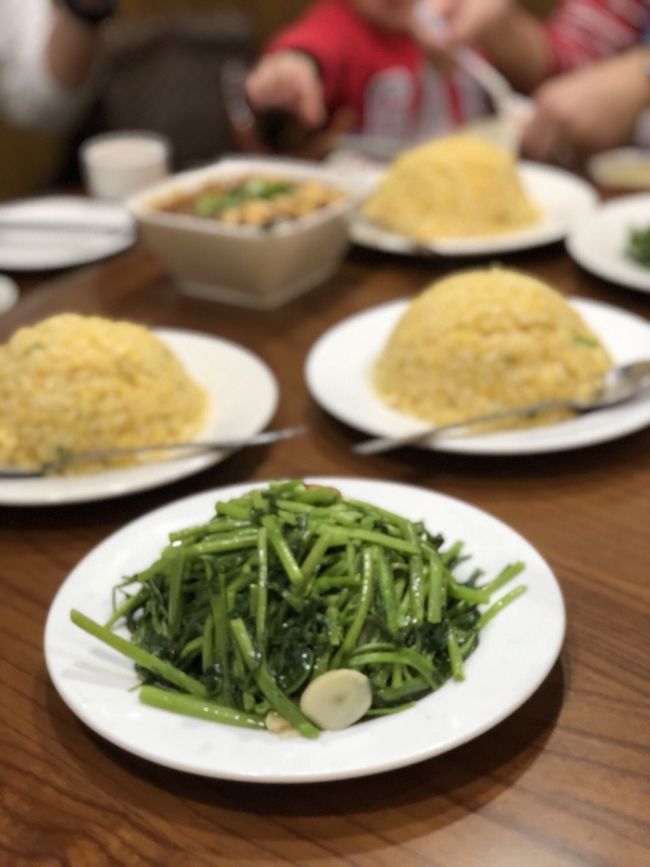 みんな大好き空芯菜♡<br />それと卵焼き飯。