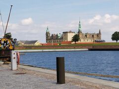 ２日目はコペンハーゲン在住の友達とお茶してから、ヘルシンオアに行って、クロンボー城に向かいます。