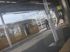 糸崎駅に到着しました。ここから岩国行きに乗り換えます。
