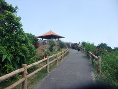 玉取崎展望台です。観光客は多いです。