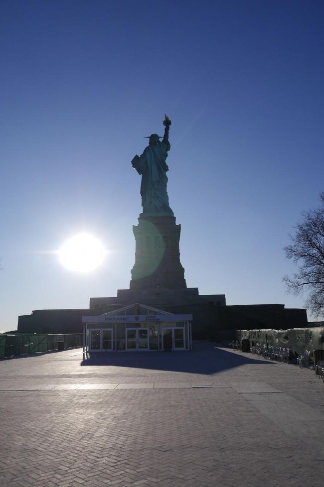 走って 新年一番手で自由の女神を目指します(笑)