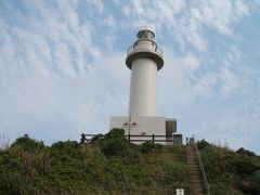 石垣島西端の御神崎にやって来ました。ここにも灯台があります。