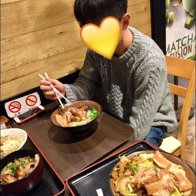 お気に入りの、小禄イオン「亀そば」へ