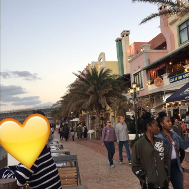 アメリカンビレッジは外国人だらけ。