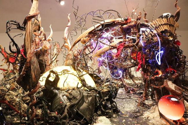 美術館の現代アート