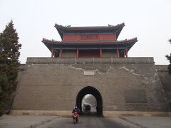 「宛平城」という明の時代に築かれた城そうです。
こちらは西側の永昌門。