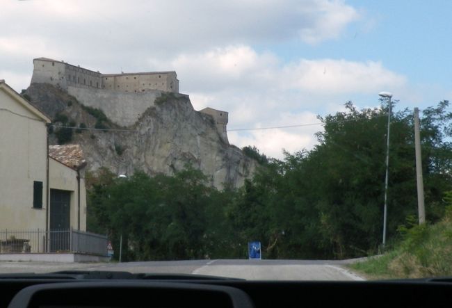 イタリアの最も美しい村 サン レーオ 1 サン レーオ城 エミリア ロマーニャ州 イタリア の旅行記 ブログ By Kawakoさん フォートラベル