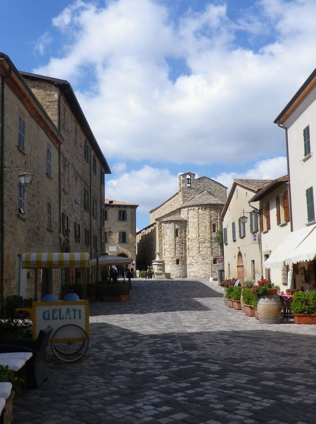 イタリアの最も美しい村 サン レーオ 1 サン レーオ城 エミリア ロマーニャ州 イタリア の旅行記 ブログ By Kawakoさん フォートラベル