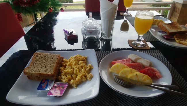 Tropical Hideaway Resortの朝食！