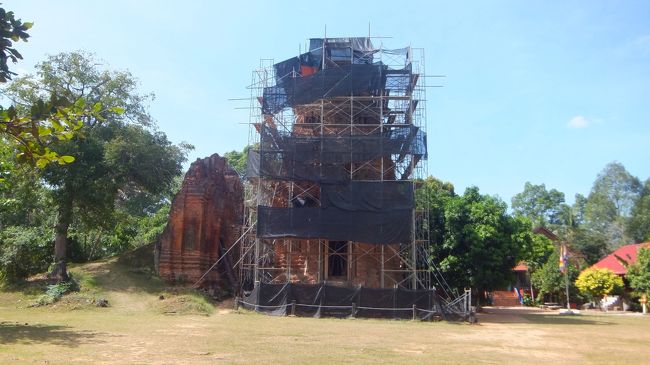 ロレイに到着。<br /><br />思いっきり工事中で何も見れません。