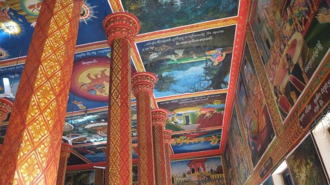 極彩色で綺麗です。