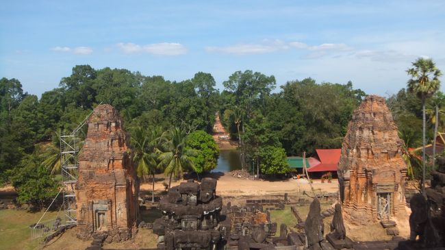 小さなアンコールワットみたいで登るのもそんなにシンドくなかったような。