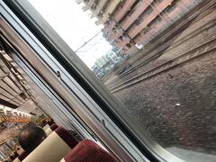岩国駅からは広島行きの快速列車に乗りました。