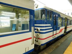 2018.01.01　新津
新津に到着。おぉ、中間先頭車の真骨頂、片方だけ運転台だ。