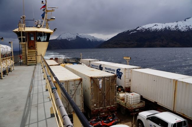 貨物船に乗り世界最南端の村プエルトウィリアムズへ (Venturing into the southernmost town Puerto Williams)