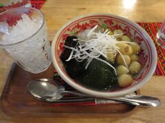 少し歩き疲れたので安南パーラーでベトナムスイーツ　チェーを食べることにしました。