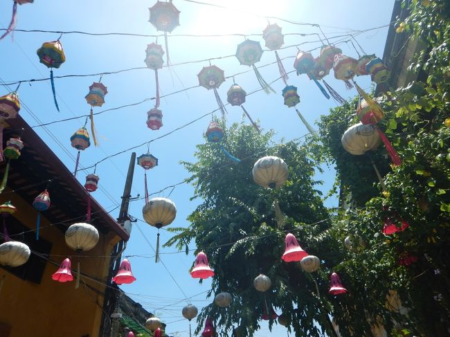 お昼に見てもかわいい提灯<br />夜だと幻想的なんだろうなぁ