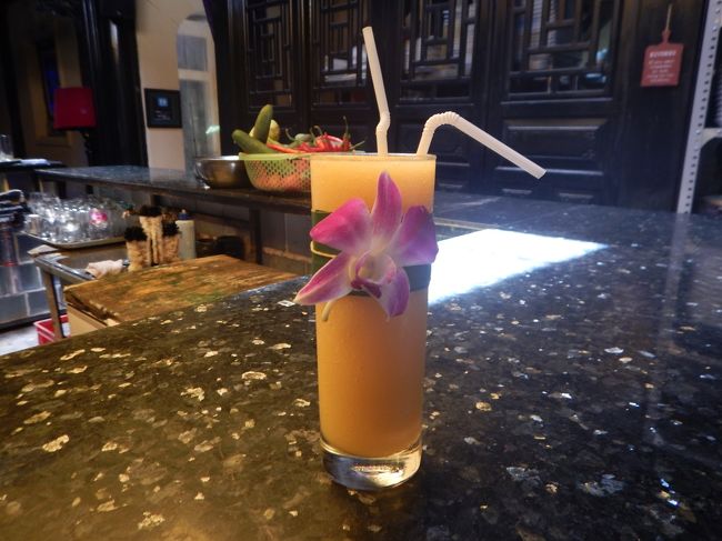 マンゴージュースもアジア風演出