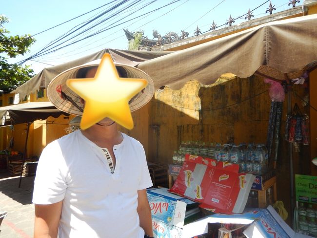 あまりの暑さに、帽子を持ってこなかったぼの夫はノンラーを即買い(笑)<br />50000vndくらいでした