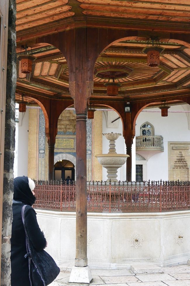 ガジ・フスレヴ・ベイ・モスク